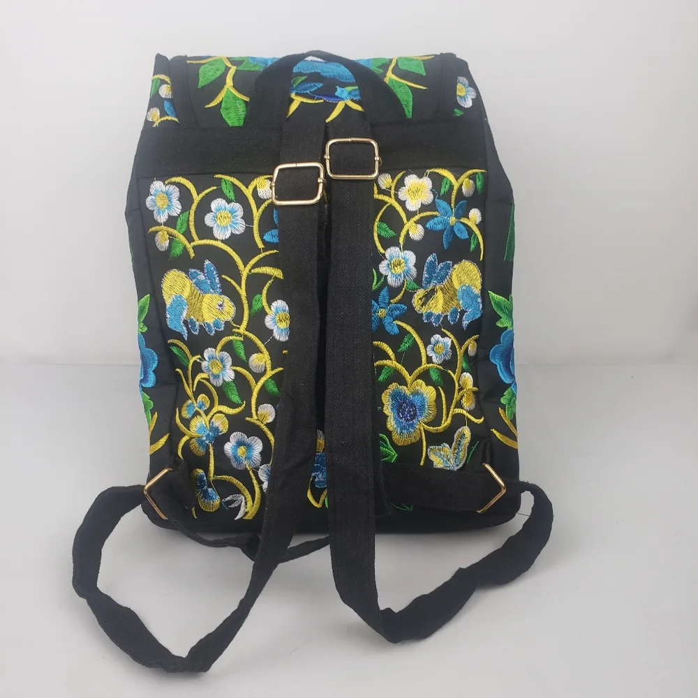 Embroidered floral‎ Mexican Backpack NEW/ mochila Mexicana bordada a mano nueva
